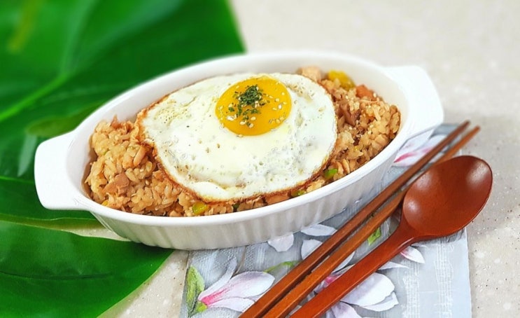  남은 치킨 활용법 ) 데리야끼 치킨 볶음밥 간단한 자취 요리 로 딱이야!