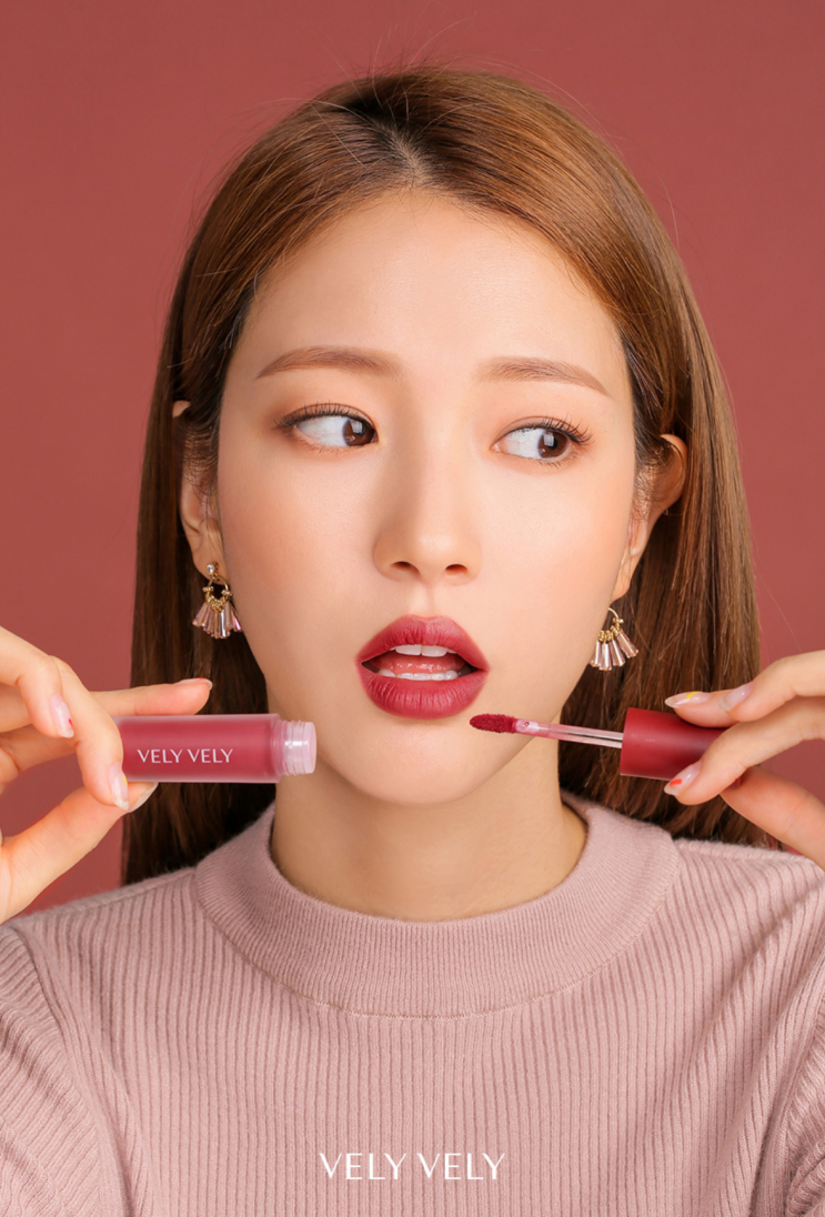 임블리 블리블리 무스 틴트 화보 임블리 블리블리 무스 틴트 화보