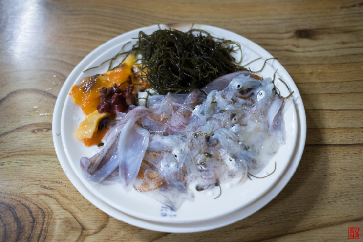  부산 단골집 :: 호래기(꼴뚜기)회, 선지 수구레 국밥, 해물라면 [동래 맛집]