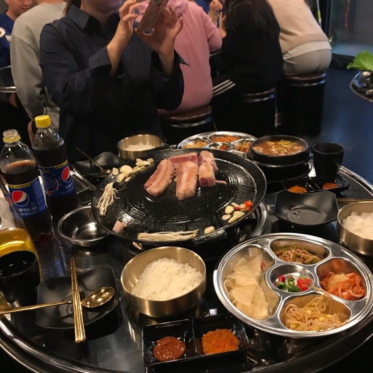  180916 중경우전대학 교환학생 일기 D+8 대한청년 고깃집+문구편