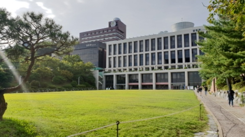  날씨 좋은 날, 오랜만에 간 학교.