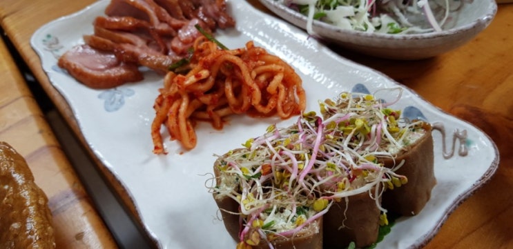  제천의림지맛집-묵요리 전문점,꿀참나무