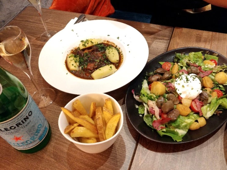  루브르 근처 고만고만한 파리 맛집, Villa du Musee 196