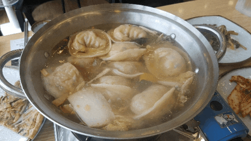  수산동 맛집. 이북식 손 만두전골 전문점 구월가에 다녀왔어요!