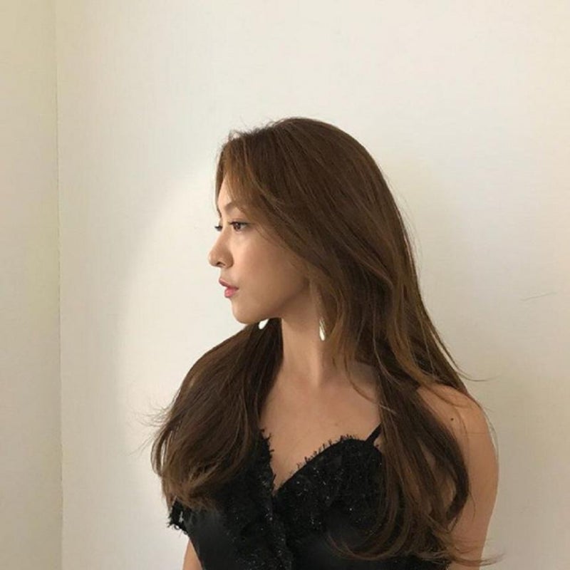 에프엑스(f(x)) 루나 , 턱선이 선명하게 드러난 얼굴의 근황…‘더 예뻐졌다’