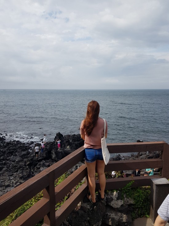  [제주공항근처] 제주도뚜벅이여행 마지막이야기 - 이게밥도둑/ 제주공항스타벅스/ 동문시장오복떡집/ 용두암/ 제주에가면