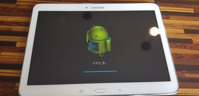 중고 웅진북패드 갤럭시탭4 10.1 공장 초기화