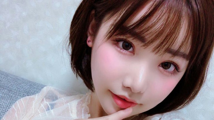  후카다 에이미 (Eimi Fukada . 深田えいみ)