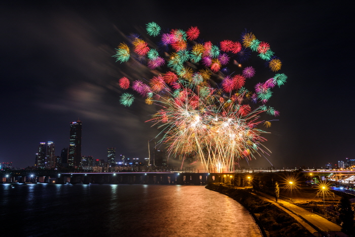  2018 서울불꽃축제 한강에서 배타고 즐기는 방법!