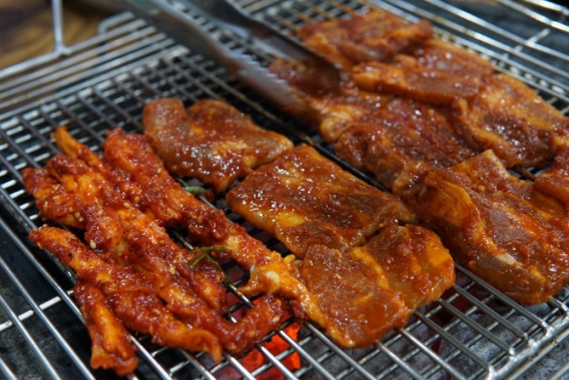 [맛집추천] 영통 '홍천화로구이' (+위치, 메뉴, 가격, 후기) :: 밑반찬까지 맛있어버림..ㅎ