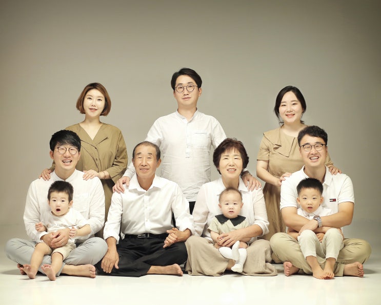  전주가족사진 스튜디오 - 가족사진촬영으로 즐거운 추억하나 더하기
