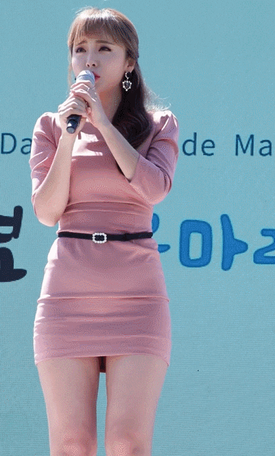 홍진영 타이트한 원피스 레전드 몸매 움짤 홍진영 타이트한 원피스 레전드 몸매 움짤