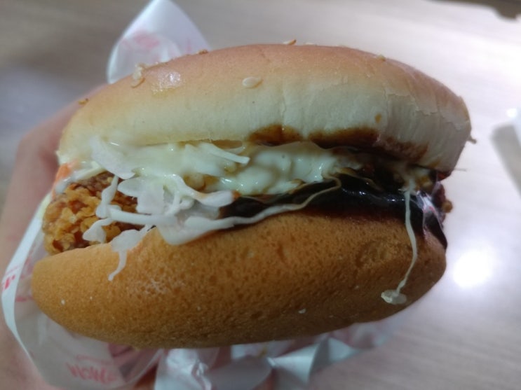  맘스터치 치킨커틀렛버거 먹어본 솔직한 후기 / 미아사거리역 맘스터치