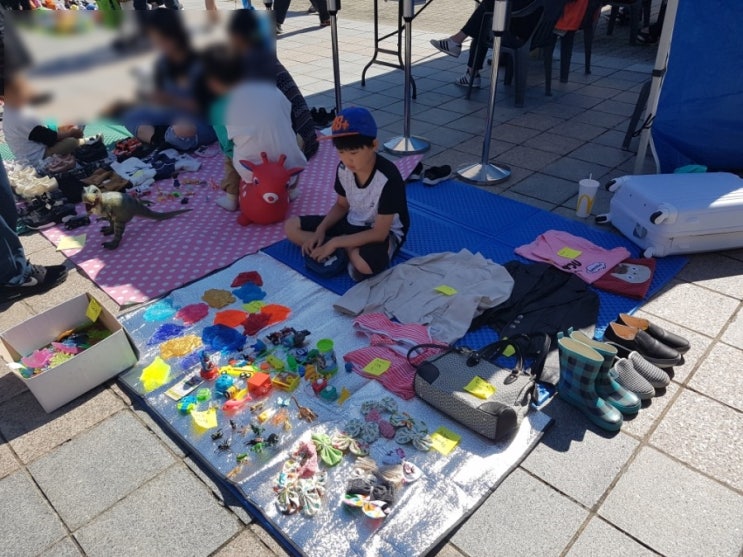  일산문화공원 나눔장터~ 사람많아요!