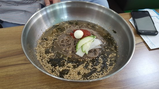 가오리역 근처 봉평시골메밀촌의 막국수 가오리역 근처 봉평시골메밀촌의 막국수