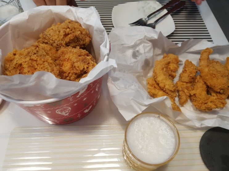 주말 저녁은 치킨 & 맥주~치킨은 KFC~~역시 치맥입니다~^^