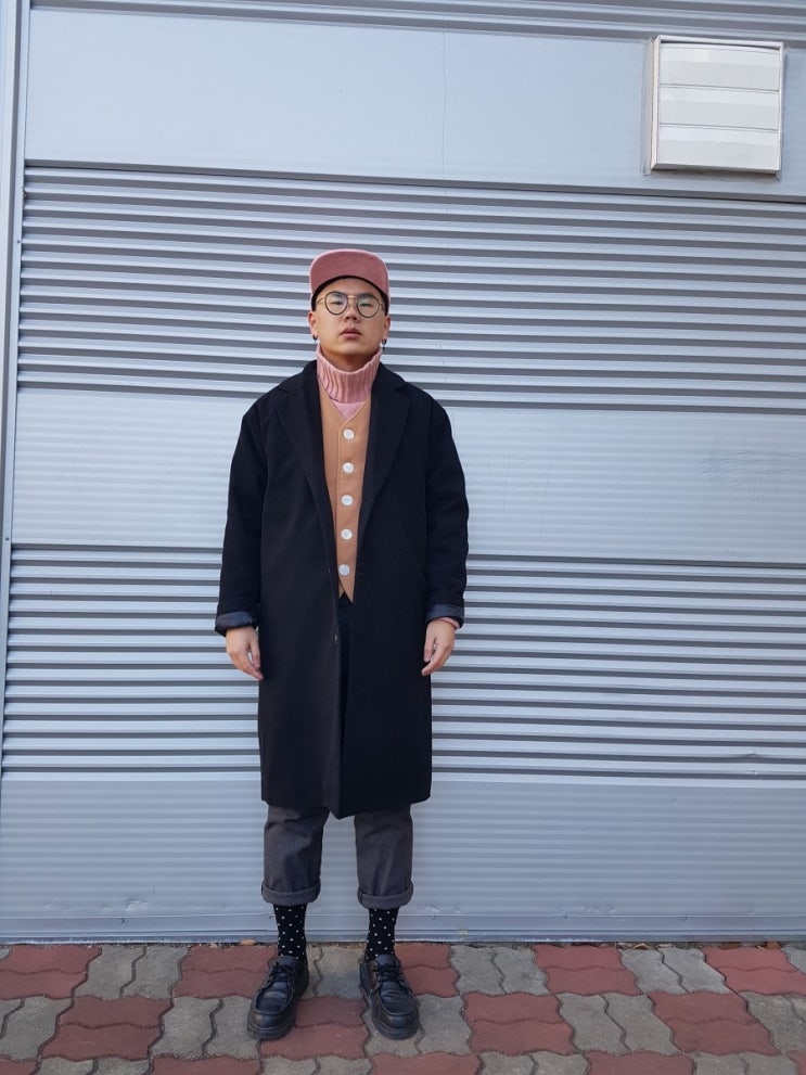  데일리룩 #81 검은색 롱코트를 이용한 댄디룩 연출
