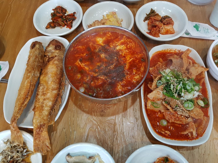 정식이 푸짐하고 맛있는 제주도민 점심맛집 곤밥2