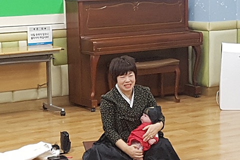엄마손발마사지 이미지