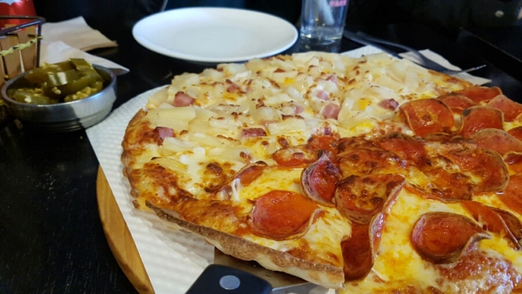  [이태원 해방촌 맛집] cheezy하고 풍부한 맛 ! 보니스피자 Review
