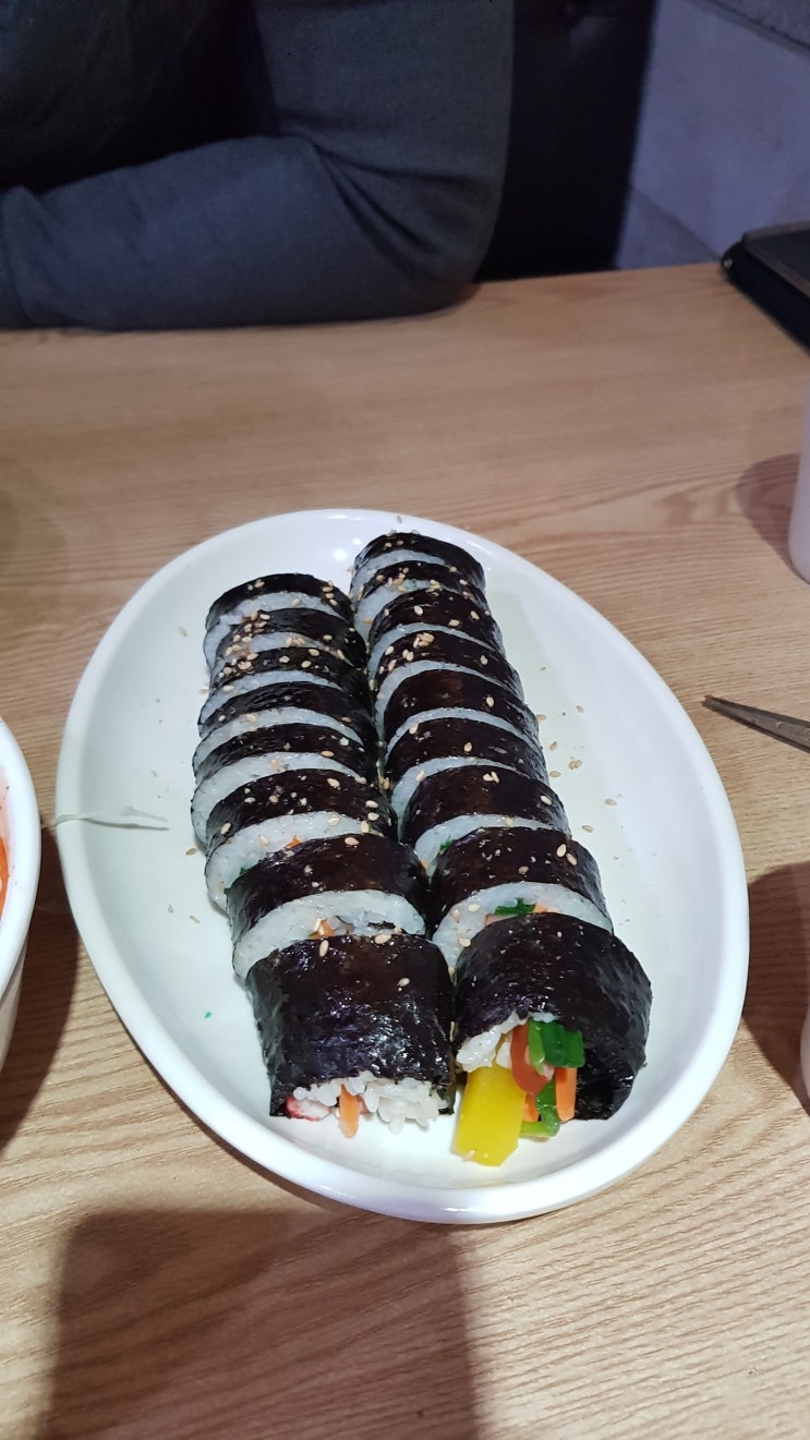  수원 인계동 보영만두 매운쫄면 맛집