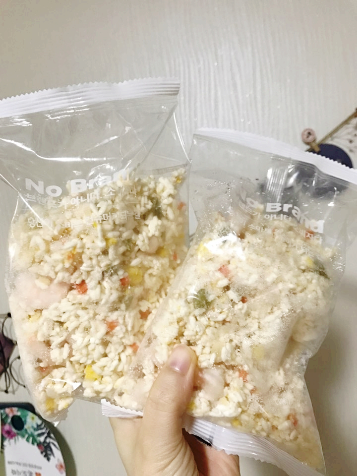 노브랜드 통새우볶음밥 존맛존맛 노브랜드 통새우볶음밥 존맛존맛