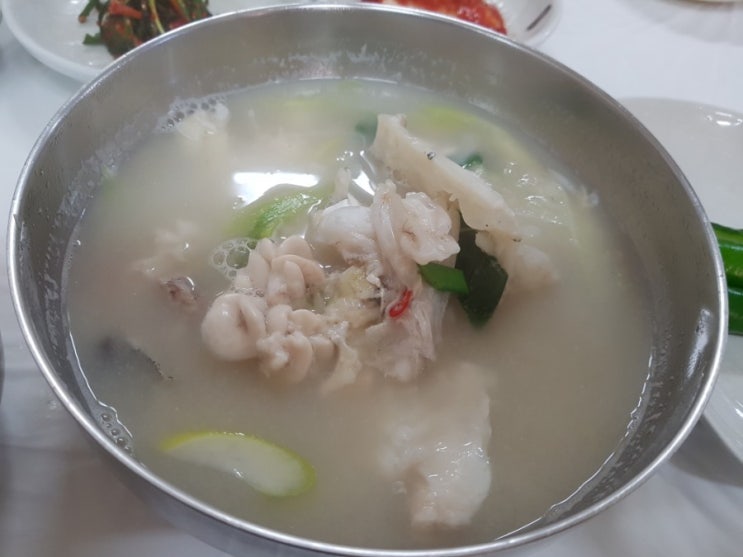 경남 진해 용원 대구탕 맛집 : 용원 횟집 / 가덕 대구탕 / 대구전 / 대구회 / 생대구는 지금이 제철이죠~ / 생대구 맛집 / 대구 스페셜 / 생대구 코스요리 경남 진해 용원 대구탕 맛집 : 용원 횟집 / 가덕 대구탕 / 대구전 / 대구회 / 생대구는 지금이 제철이죠~ / 생대구 맛집 / 대구 스페셜 / 생대구 코스요리
