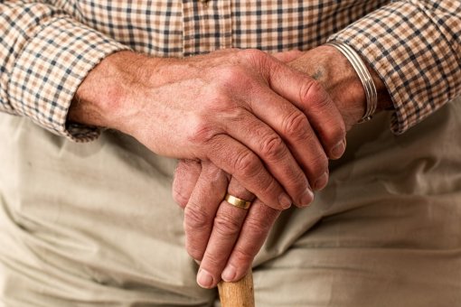 세계 최장수 국가 日, “60대엔 일하고 연금은 70대부터” 고령사회대책 보니 세계 최장수 국가 日, “60대엔 일하고 연금은 70대부터” 고령사회대책 보니