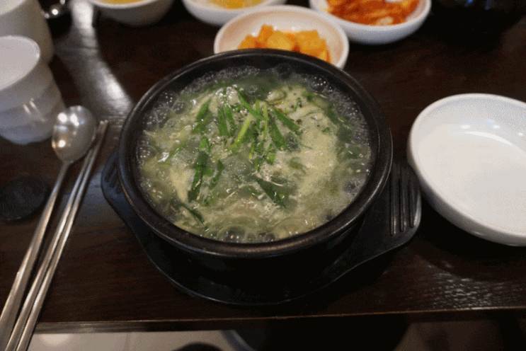  서현역 맛집, 점심에 가면 좋은 - 장비빔국수와 굴국밥, 보쌈