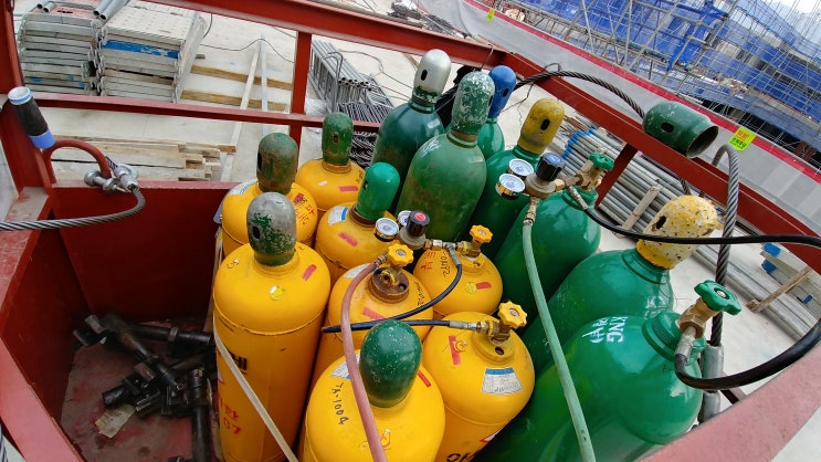 위험물 저장소 산소 엘피지 LPG 아세틸렌 가스통 이미지 뷰