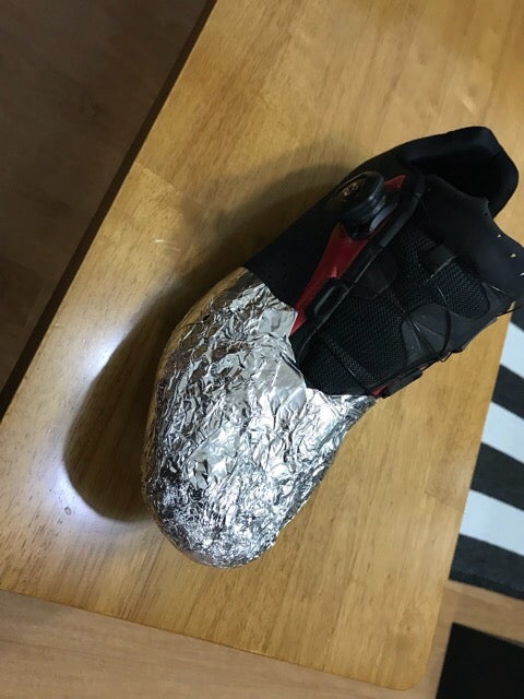 자동차 시트 묻은 자전거 오일