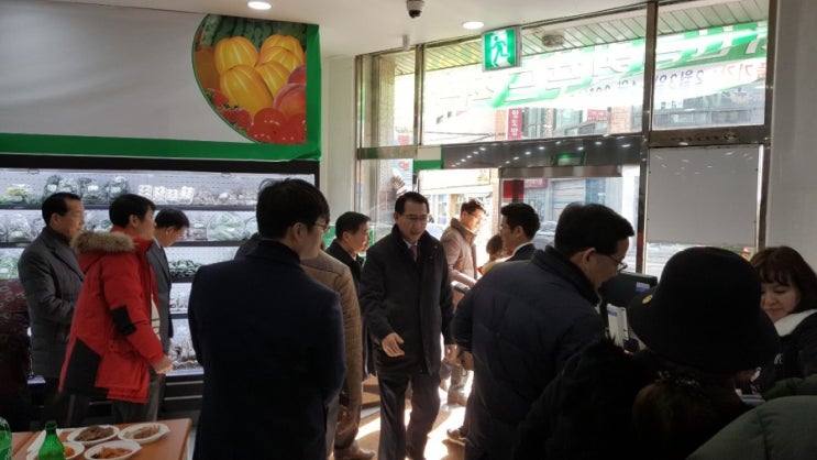  서산시 이완섭시장님 서산로컬푸드 개장식 참여해주셨어요. 정종선대표님 접견