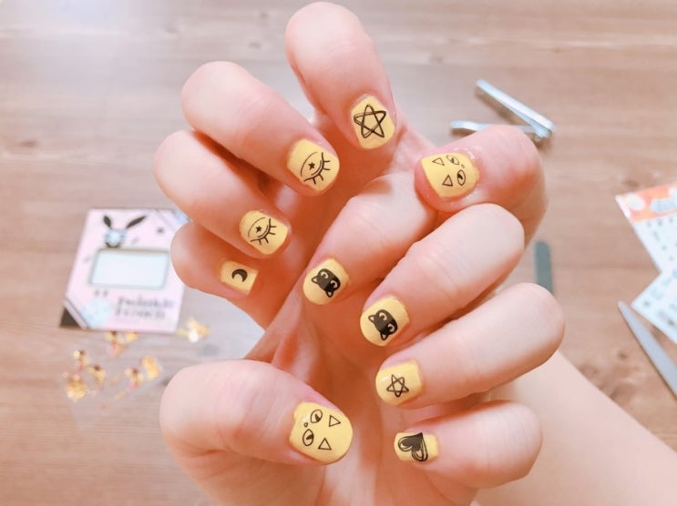  [셀프네일] 이젠 취미가 되어버린것일까~~ 다이소 네일스티커로 네일을! 
