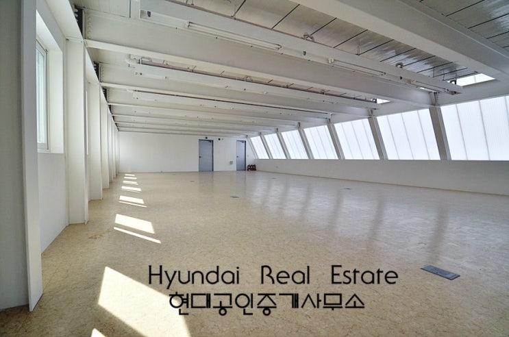  청담동 채광좋은 밝은 사무실임대 - 지상 스튜디오와 연층임대 가능, 실평 50평, 발렛 파킹, 테라스보유, 내부화장실, 빠른입주 가능, 학동사거리 사무실임대