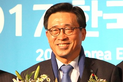 [동정]김춘진 회원 <b>전북도지사 출마</b>