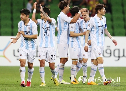 울산의 오르샤 높이 날아 오르샤, AFC 챔피언스리그 F조 예선 울산 현대 vs 멜버른 빅토리 경기 리뷰