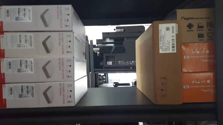  익산cctv 창고정리 4체널 8체널 녹화기 카메라 프로젝터 스피커 앰프 모두 팔아요  !!!