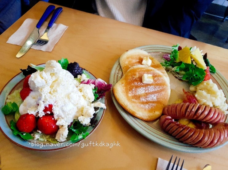  나의 넘버원 인생 팬케이크 홍대 맛집 버터밀크 BUTTER MILK