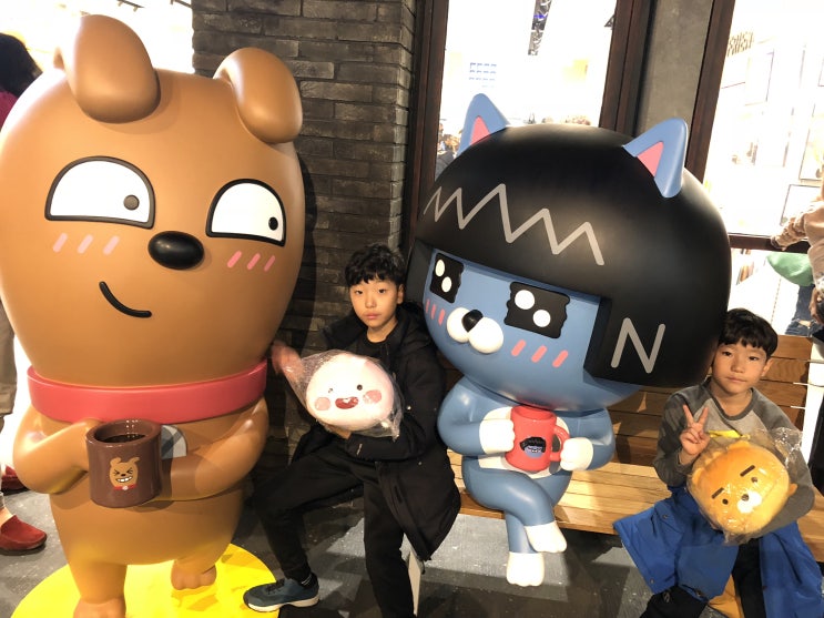 대구 신세계백화점 카카오프렌즈 샵 에 다녀왔어요