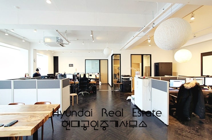  강남 예쁜 노출인테리어 사무실 임대 - 층고3.5미터, 룸3개, 노출천정, 주차2대 배정, 대로변건물, 7,9호선 더블역세권, 냉난방기 완비, 전면통유리 시공