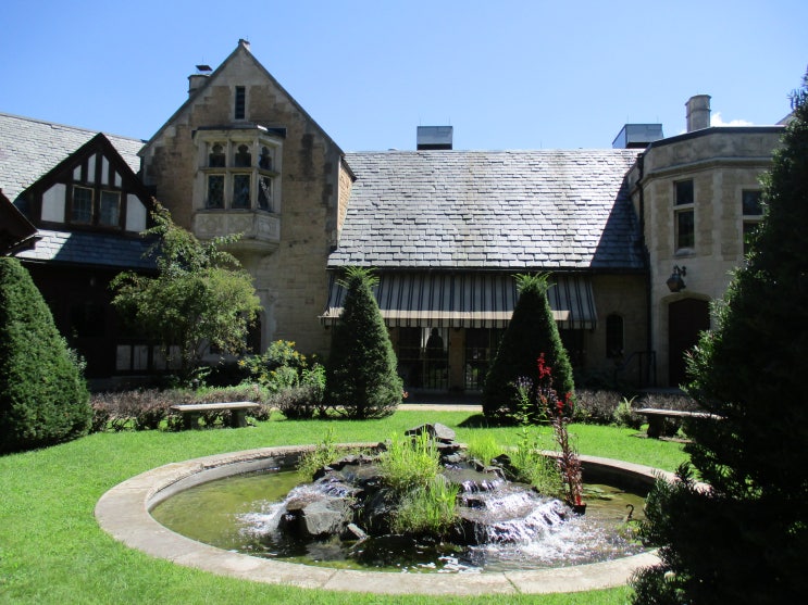  The Bakken Museum