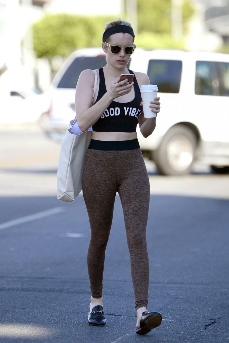 엠마 로버츠 Emma Roberts 180215~180222 : 네이버 블로그, image size:800x1200