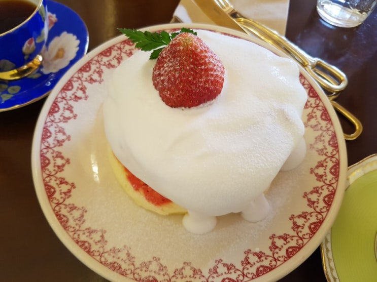 익선동에서 맛본 인생 케이크, 동백 양과점 수플레 팬케이크