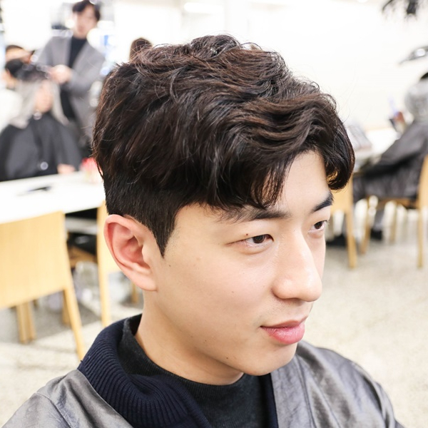  남자 쉼표머리 펌으로 손질하기 쉽게! 훈남 스타일로 변신했어요.