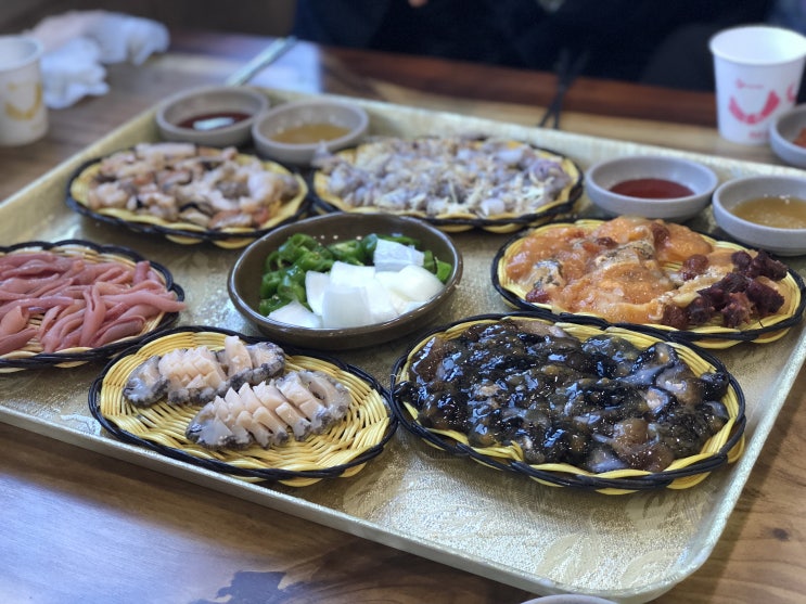  부산 기장 연화리 맛집 해산물 전복죽 푸짐한 손큰할매 후기 SNS 극찬한 곳
