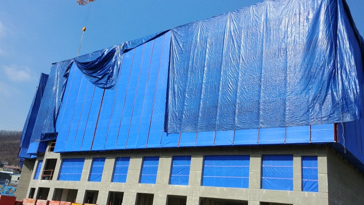 현장 외부 비산먼지 억제 PE PP망 건물 외벽 방진망 PVC 수직 보호망