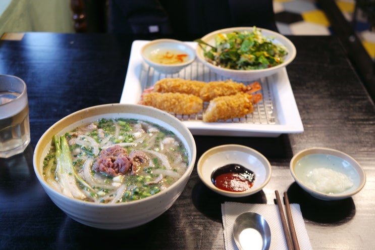  홍대 쌀국수 맛집, 개그우먼 정이랑의 캐주얼 레스토랑