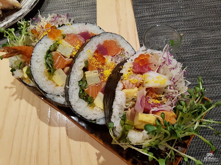  홍대 맛집 나스 - 생생정보 대왕김밥 후토마끼, 가성비 훌륭한 스페셜 사시미 코스