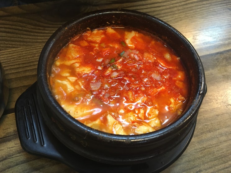  백종원의 골목식당 이대 삼거리편 - 이대 백반집 '맛있는 식사' 순두부 찌개와 제육볶음
