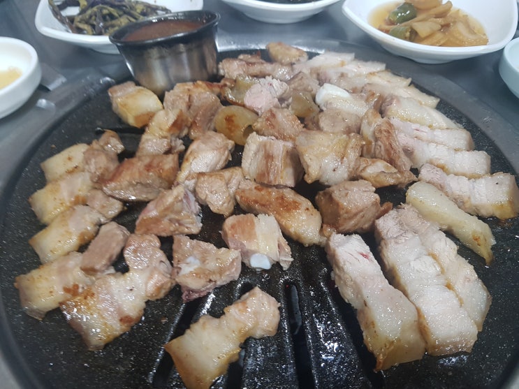 동문시장근처 작은가게 제주도민맛집 돼지몰이촌